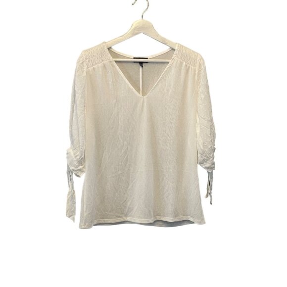 Luxology Size Large Womens White V-Neck Shirt #M-5-19-21 - Picture 1 of 10